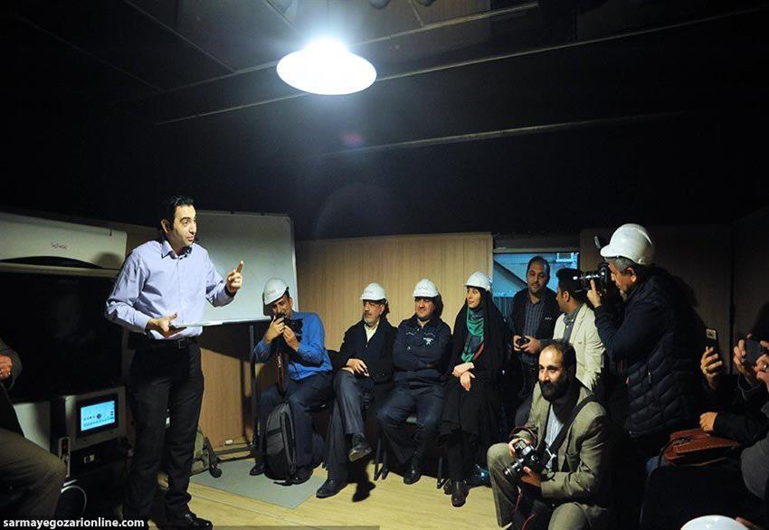 بازدید عضو شورای شهر تهران از نخستین دستگاه شبیه ساز زلزله در ایران 